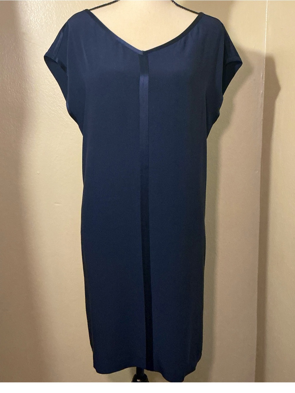 Eileen Fisher 100% Silk Shift Navy Cap Sleeve M Pockets